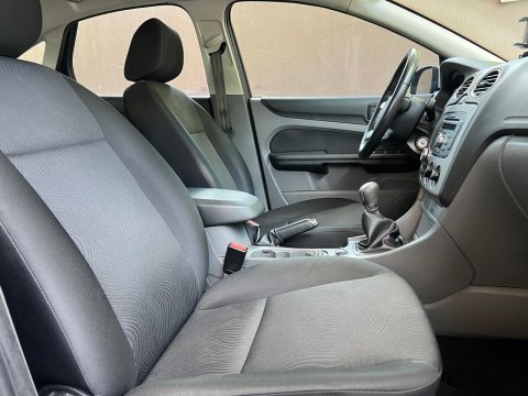 FORD FOCUS SE HATCH 1.6