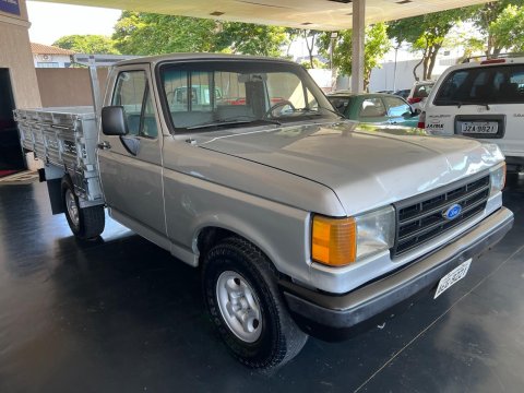 FORD F-1000 TURBO SUPER 3.9