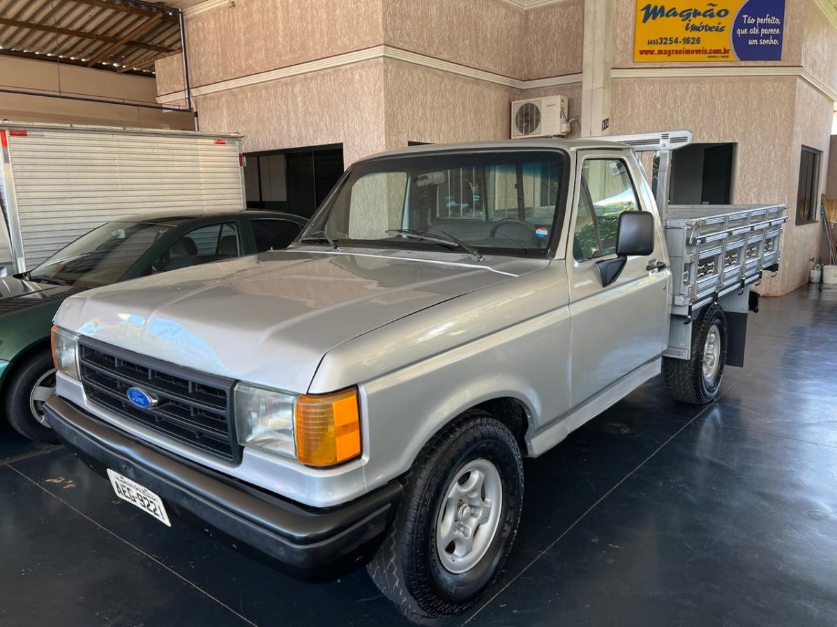 FORD F-1000 TURBO SUPER 3.9