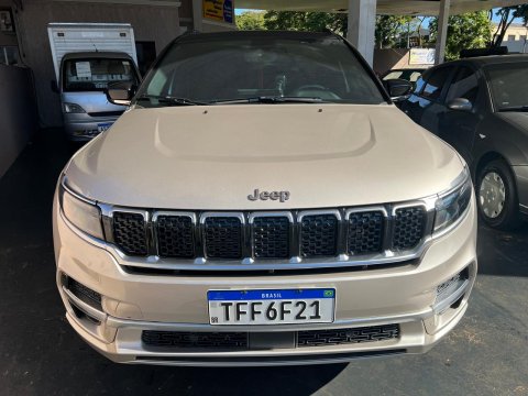 JEEP COMMANDER OVERLAND 2.2 TURBO 7 LUGARES