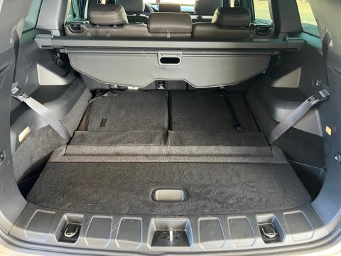 JEEP COMMANDER OVERLAND 2.2 TURBO 7 LUGARES