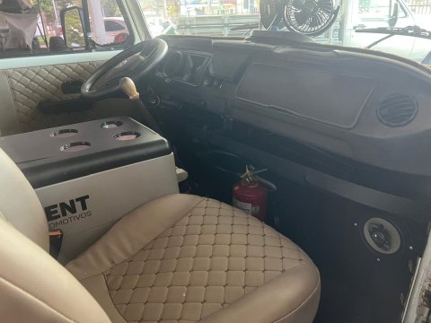 VOLKSWAGEN KOMBI MOTOR-HOME 1.4