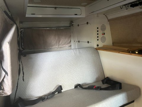 VOLKSWAGEN KOMBI MOTOR-HOME 1.4
