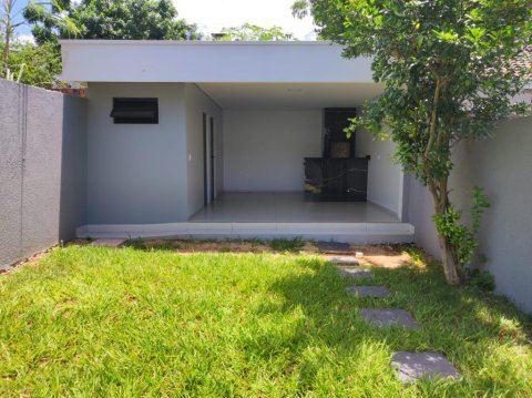 Casa à Venda no Bairro Ana Paula