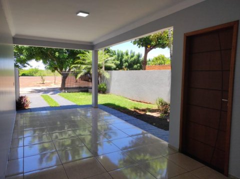 Casa à Venda no Bairro Ana Paula