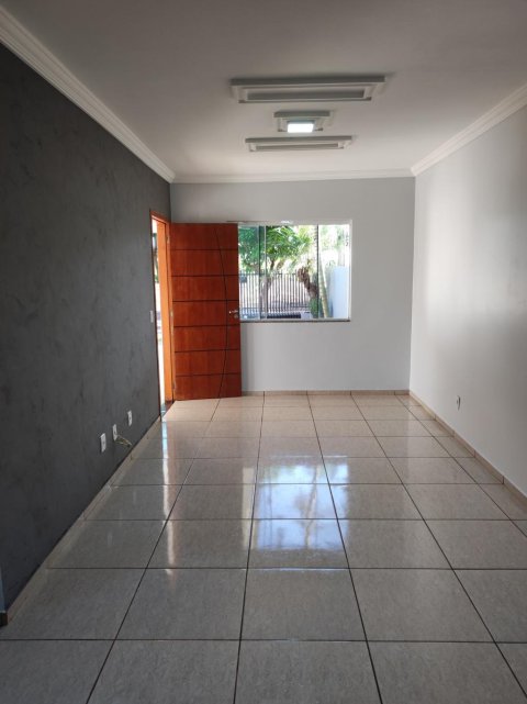 Casa à Venda no Bairro Ana Paula