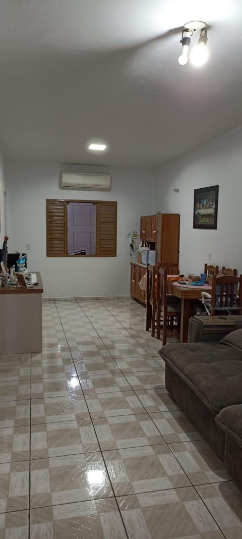 Casa à Venda no Centro com 4 Quartos