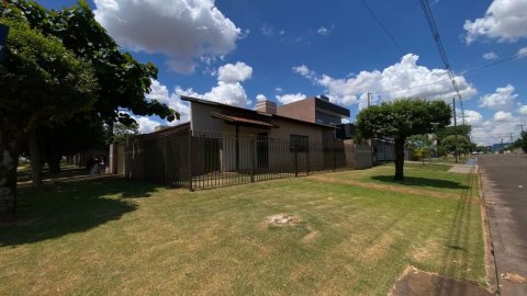 Casa à Venda no Parque Ecológico