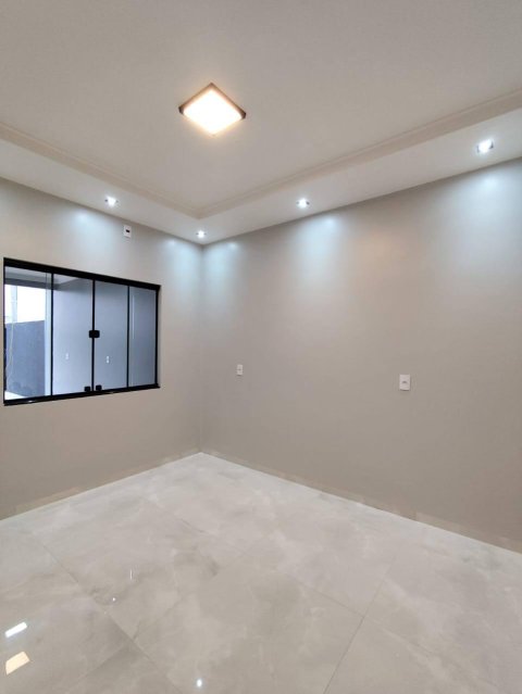 Casa Nova à Venda Próximo à Assemar