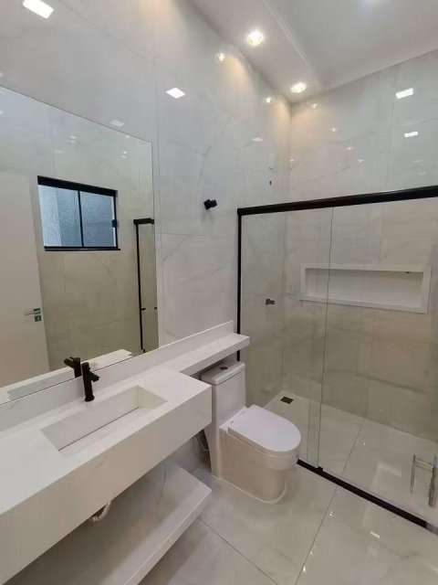 Casa Nova à Venda Próximo ao Hospital da UNIMED
