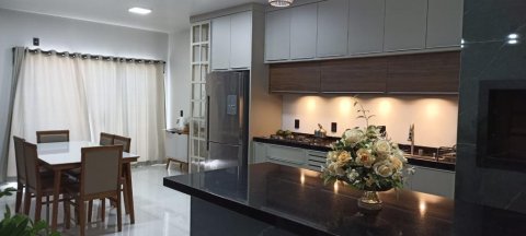 Casa Nova de Esquina à Venda em Nova Santa Rosa