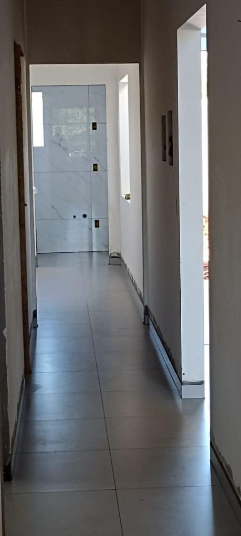 Excelente Casa à Venda em Término de Construção Próximo à Unimed