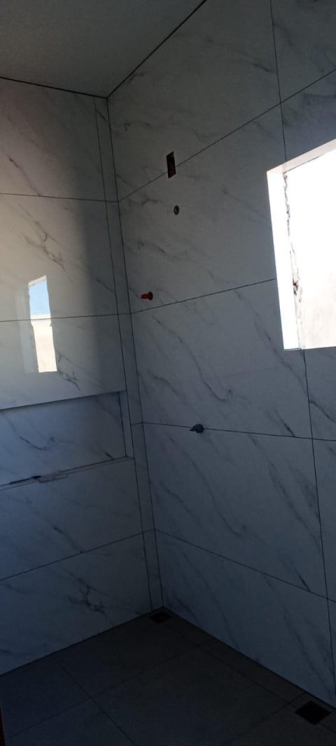 Excelente Casa à Venda em Término de Construção Próximo à Unimed