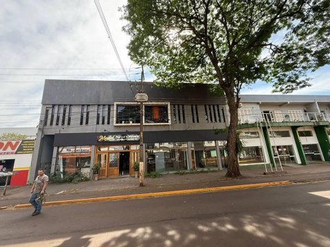 Prédio Residencial/Comercial à Venda no Centro