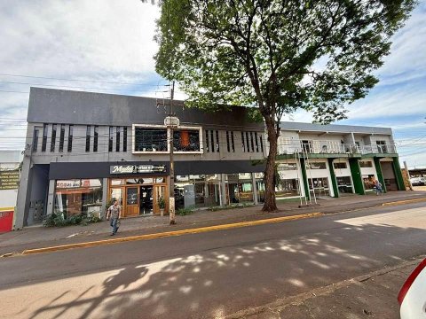 Prédio Residencial/Comercial à Venda no Centro