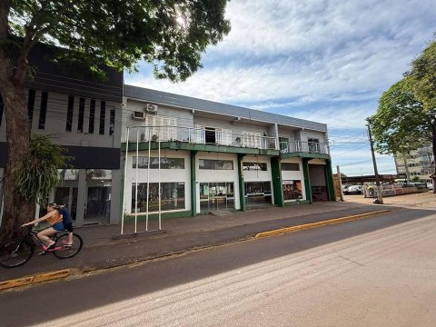 Prédio Residencial/Comercial à Venda no Centro
