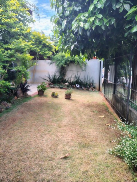 Sobrado à Venda no Bairro Ana Paula