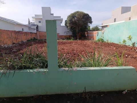 Terreno à Venda no Bairro Vila Gaúcha