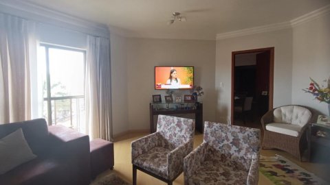 Apartamento - Rua Rio de Janeiro, 1060, esquina com a Rua Independência