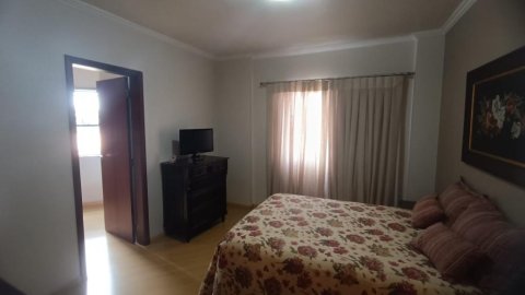 Apartamento - Rua Rio de Janeiro, 1060, esquina com a Rua Independência