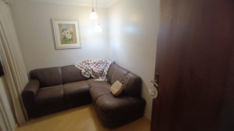 Apartamento - Rua Rio de Janeiro, 1060, esquina com a Rua Independência