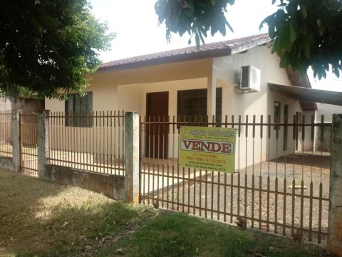 Casa - Rua Maranhão esquina com a 12 de Outubro, 248