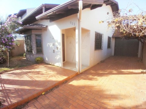 Casa - Rua Gernot Reuter, 582