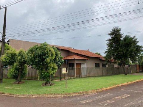 Casa - Rua Sergipe 2212 - Avenidas