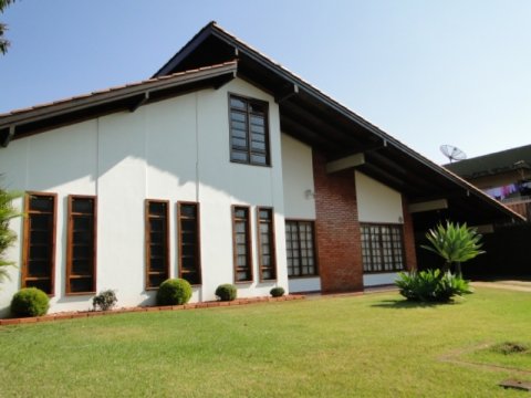 Casa - Rua Paraná, 152