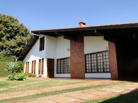 Casa - Rua Paraná, 152