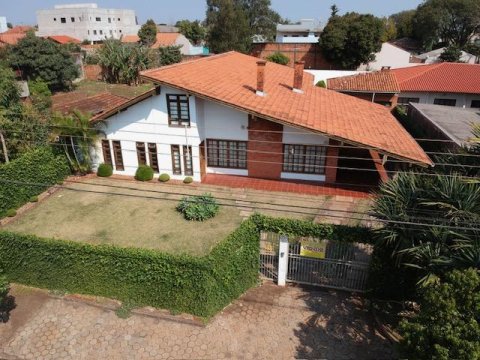 Casa - Rua Paraná, 152
