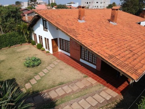 Casa - Rua Paraná, 152