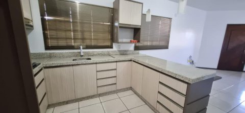 Casa - Rua Sergipe 2212 - Avenidas