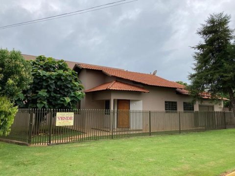Casa - Rua Sergipe 2212 - Avenidas