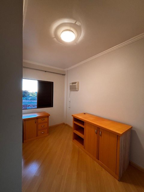 Apartamento - Rua Rio de Janeiro, 1060, esquina com a Rua Independência