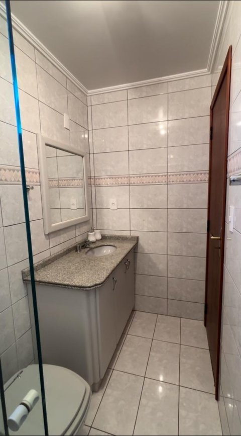 Apartamento - Rua Rio de Janeiro, 1060, esquina com a Rua Independência