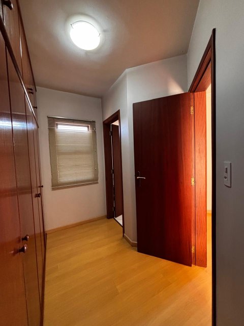Apartamento - Rua Rio de Janeiro, 1060, esquina com a Rua Independência