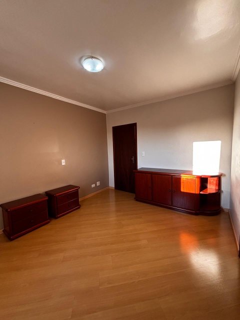 Apartamento - Rua Rio de Janeiro, 1060, esquina com a Rua Independência