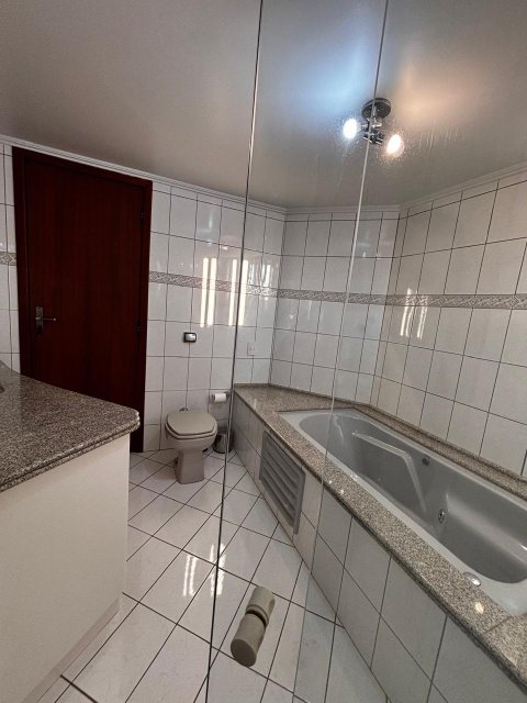 Apartamento - Rua Rio de Janeiro, 1060, esquina com a Rua Independência